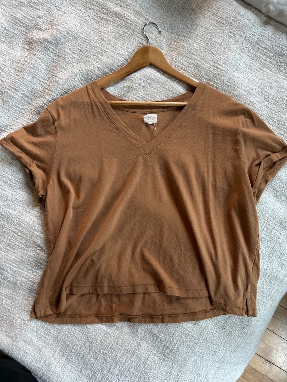 Mara by Liz Joy v-neck